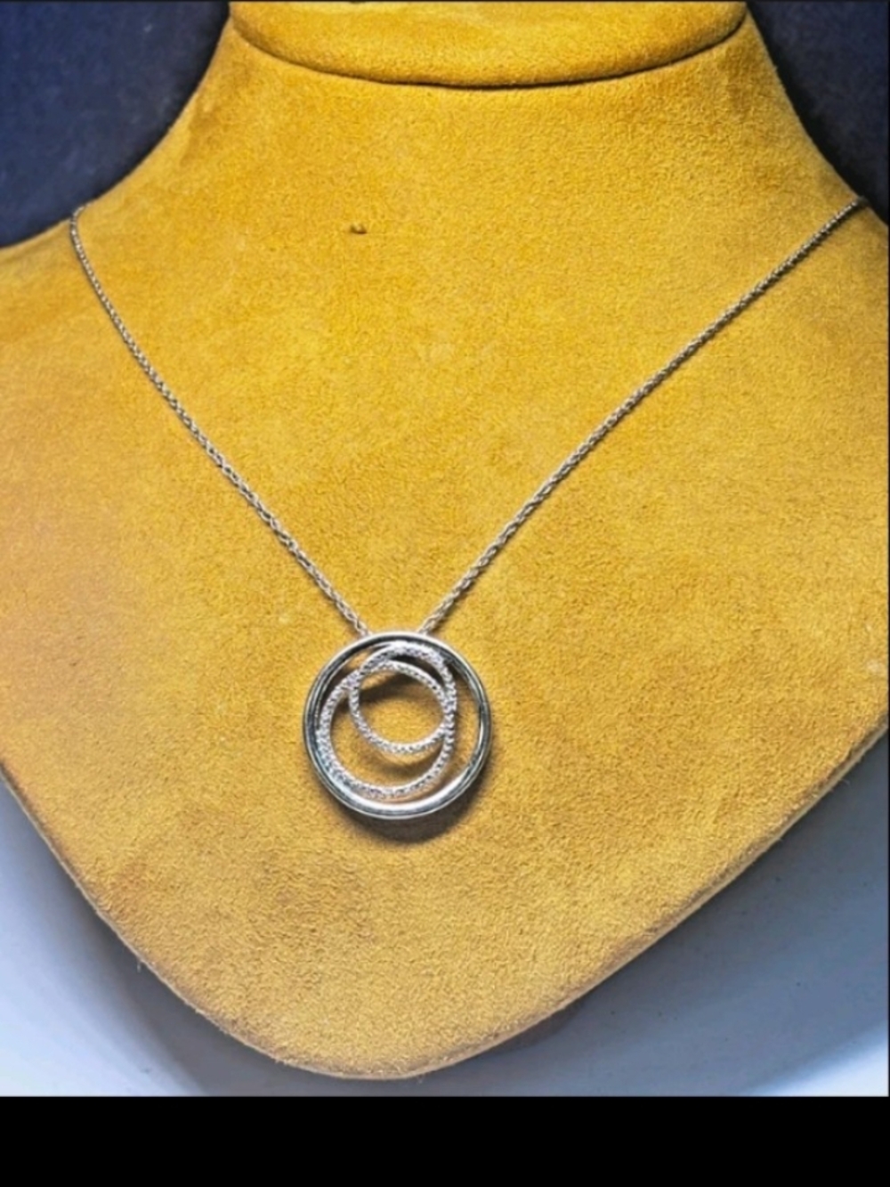 Silver Interlocking Circle Pendant Necklace - Women Jewelry